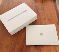 MacBook Air 13 Zoll Silber 128GB 8GB i5
