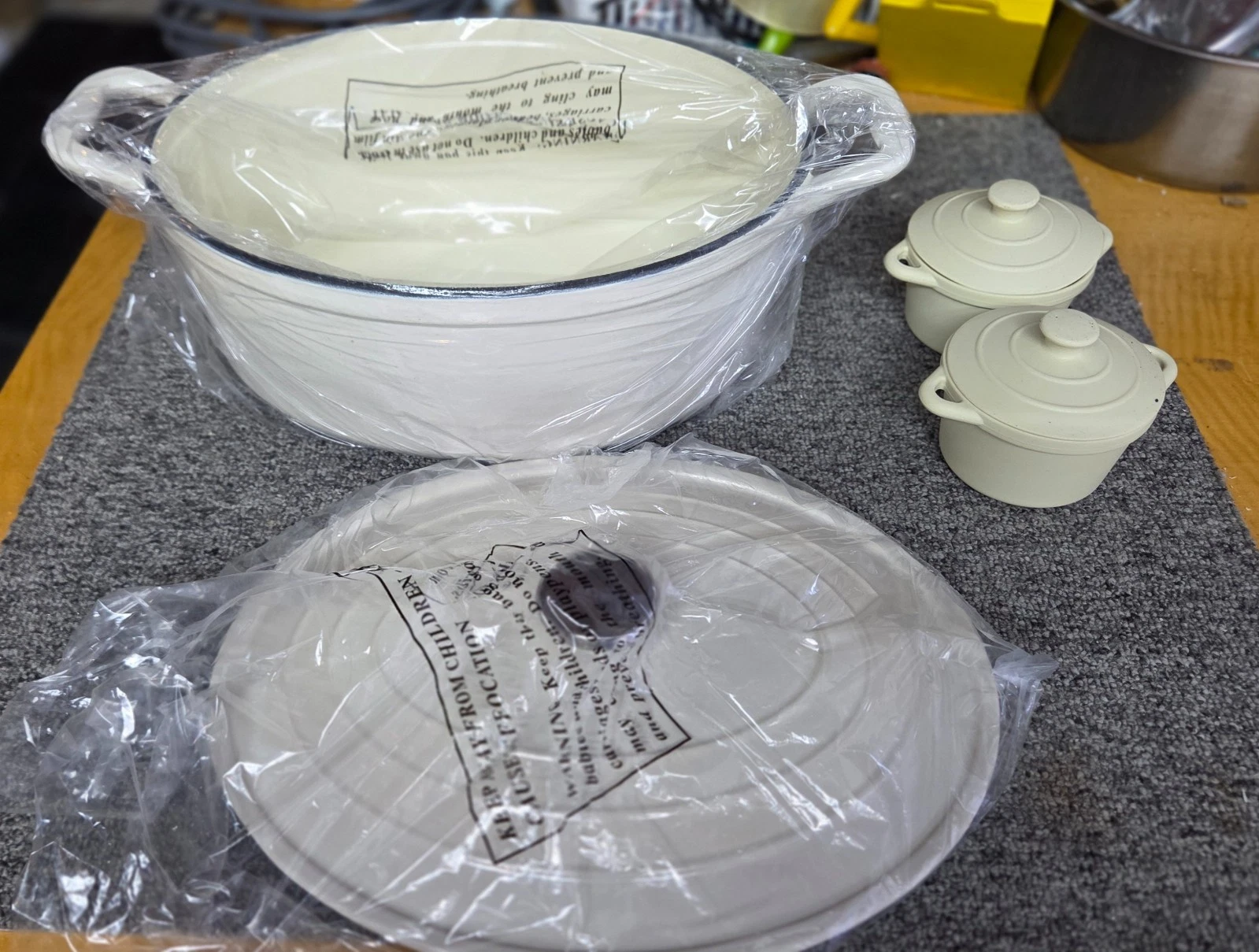 COOK'S TRADITION 8Qt. Oval Dutch Oven with 2 Cocottes Sand, White, NEW