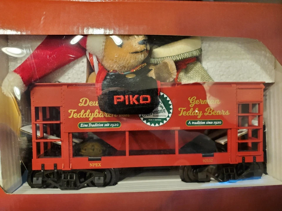 PIKO 37813 Herman Christmas Bear Car - Image 3 of 3