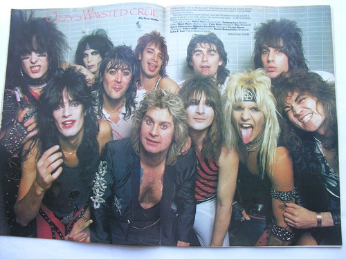 KERRANG Feb 23 1984 No 62 Genesis Spider Kate Bush John Cougar Wendy O Williams - Picture 3 of 4