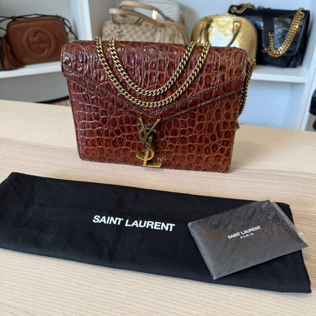 Saint Laurent YSL Patent Tartaruga Monogramma Goffrato Chiusura Cassandra Borsa Rouge Legi