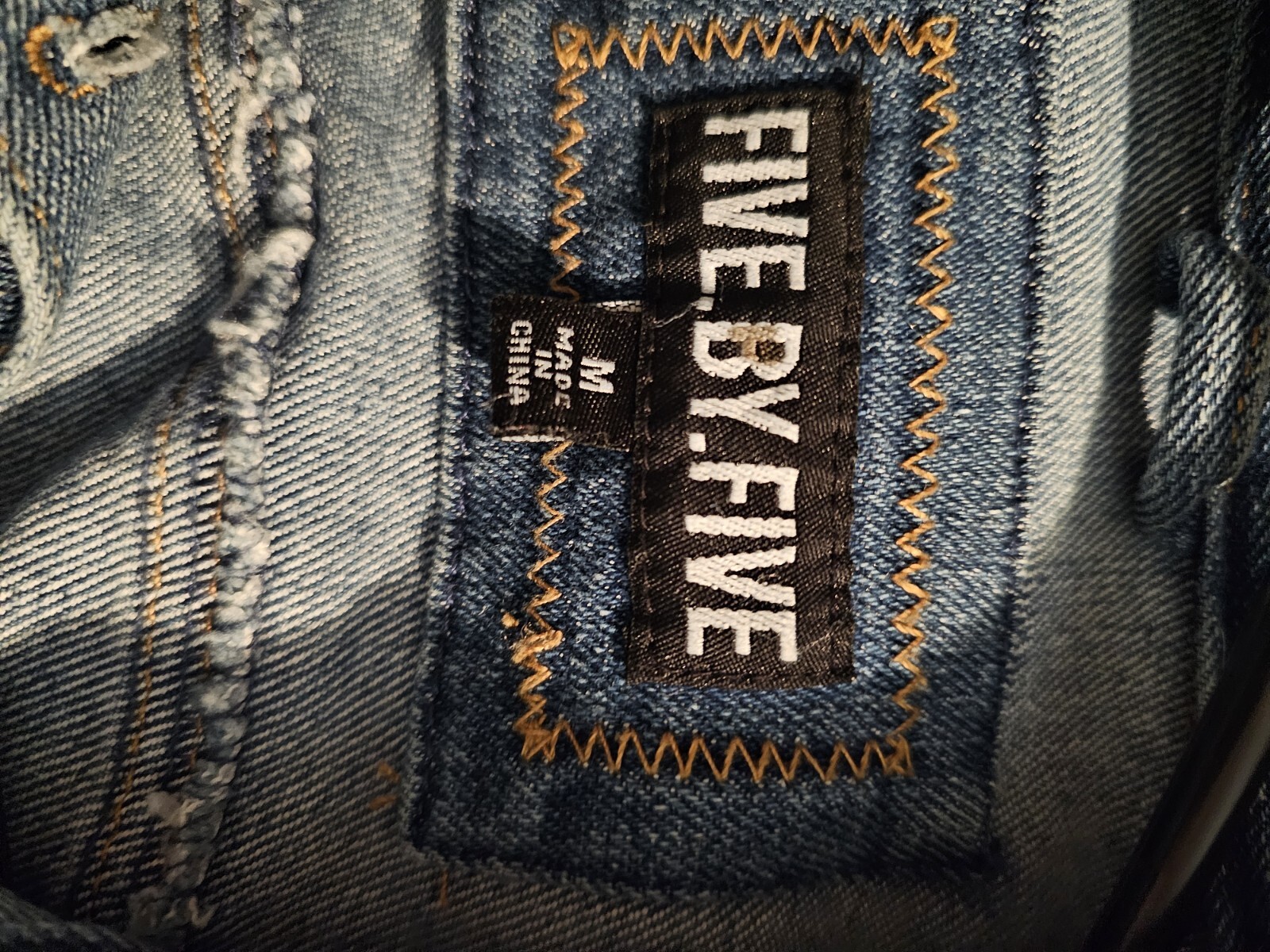 Five by Five Distressed Puff Shouldered Cropped D… - image 5