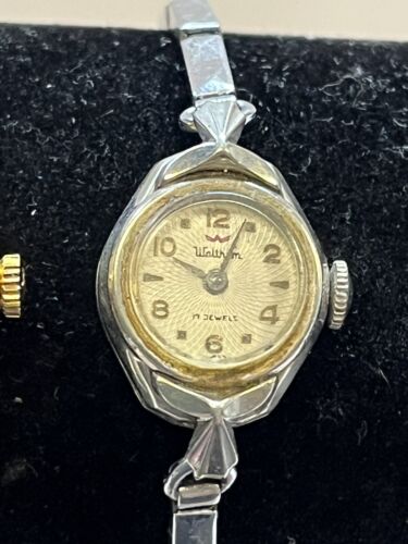 Montre Waltham vintage lot 17 bijoux pour pièces ou réparation - Photo 4/9