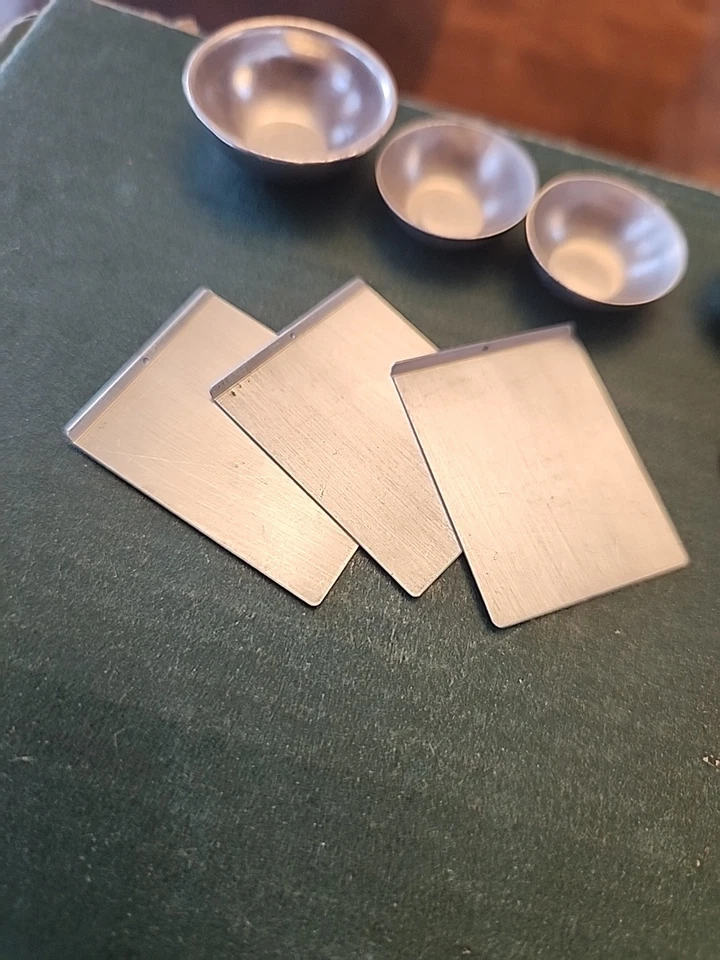 Lote de utensilios para hornear T&E Brownawell vintage escala 1:12 - hojas para hornear y cuencos mezcladores Foto 4 de 4