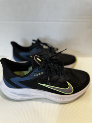 Nike Air Zoom Winflo Black Running Shoes Sneakers Womens Size w/ Green 
