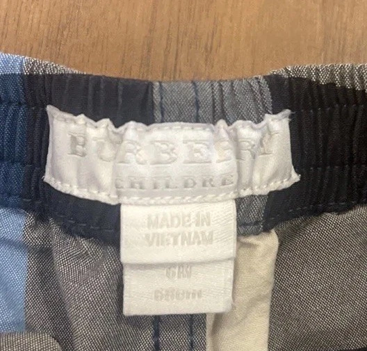 Pantalones cortos de baño Burberry para niños talla 6 meses 66/44 azul a cuadros ✨ Foto 4 de 4