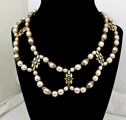 VINTAGE MIRIAM HASKELL GOLDTONE FAUX PEARLS & RHINESTONES FESTOON NECKLACE,16"