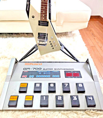 Vintage Roland G700 & G707 Synthesizer Guitar ! 2 Connect Cables and Manual