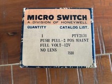 Micro Switch 3PTY2131 Lamp Indicator Light Push Pull Honeywell  (no lens) *NEW*