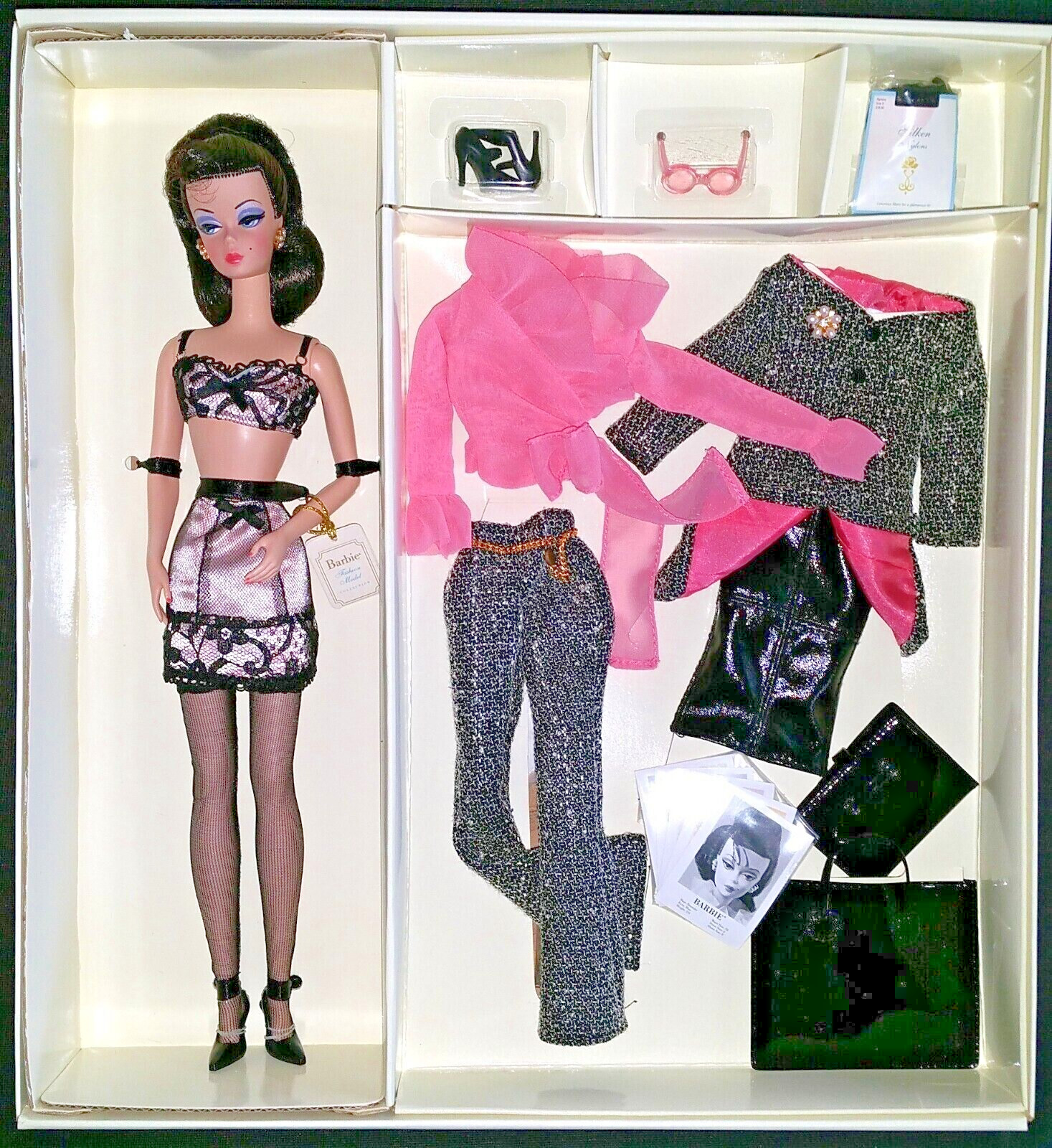 Barbie Silkstone poupée mannequin avec garde-robe interchangeable Mattel
