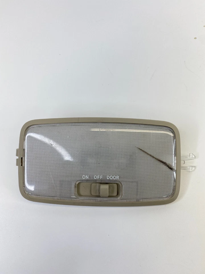 2004-2008 Toyota Solara Roof Overhead Console Dome Map Light 81240-AA020 - Image 2 of 4