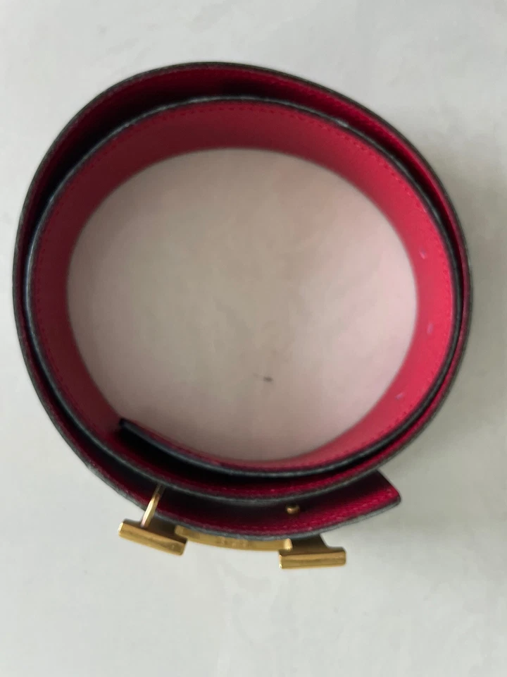 Cinturón reversible Hermes en negro y rojo con hebilla dorada talla 70 Foto 4 de 4