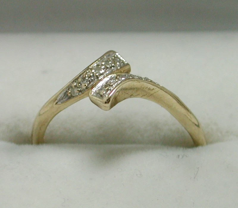 9 carat gold wedding shop ring price