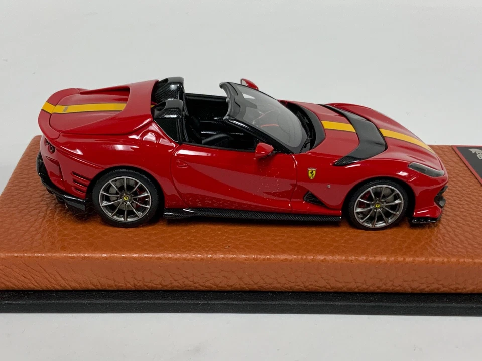 1/43 BBR Ferrari 812 competizione A Rosso Corsa Base de cuero rojo BBRC263C Foto 3 de 4