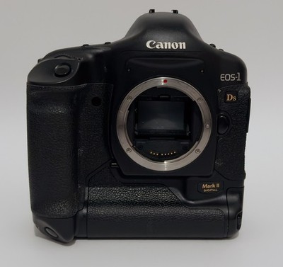 Canon EOS-1Ds Mark II Full Frame DSLR 16.7MP W/ Battery, DC Couplers, Chargers