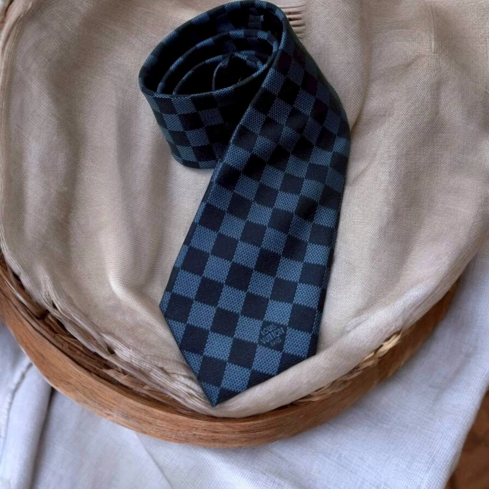 路易威登 LV Damier 黑色男式领带,LV 领带正品 — 第 2/4 张图片