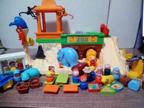 Vintage 1989 Fisher Price Zoo Little People 52 Pieces Extra People Animals Cars
