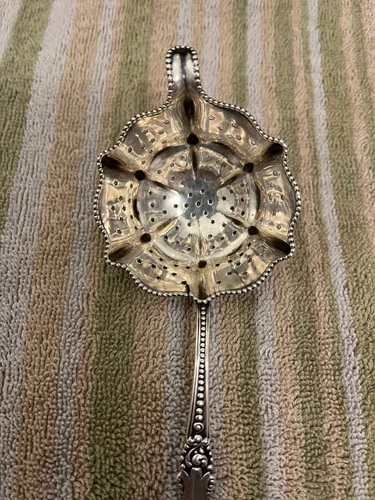 1895 Reed & Barton La Marquise Sterling Silver Tea Strainer