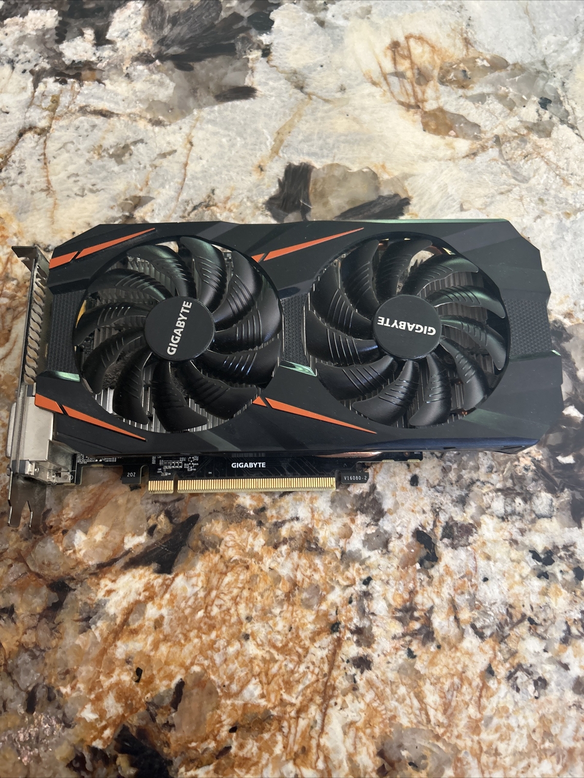 GIGABYTE NVIDIA GeForce GTX 1060 (3 GB) GDDR5 Graphics Card (GV ...