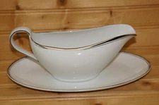 Fukagawa Platinum Gravy Boat or Sauce Bowl w/ Underplate, (Relish) 9 3/4"