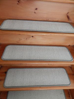 13= STEP 9'' x 30'' + LANDING 30'' X 30''  Wilton Tufted Wool Stair Treads AM-24.