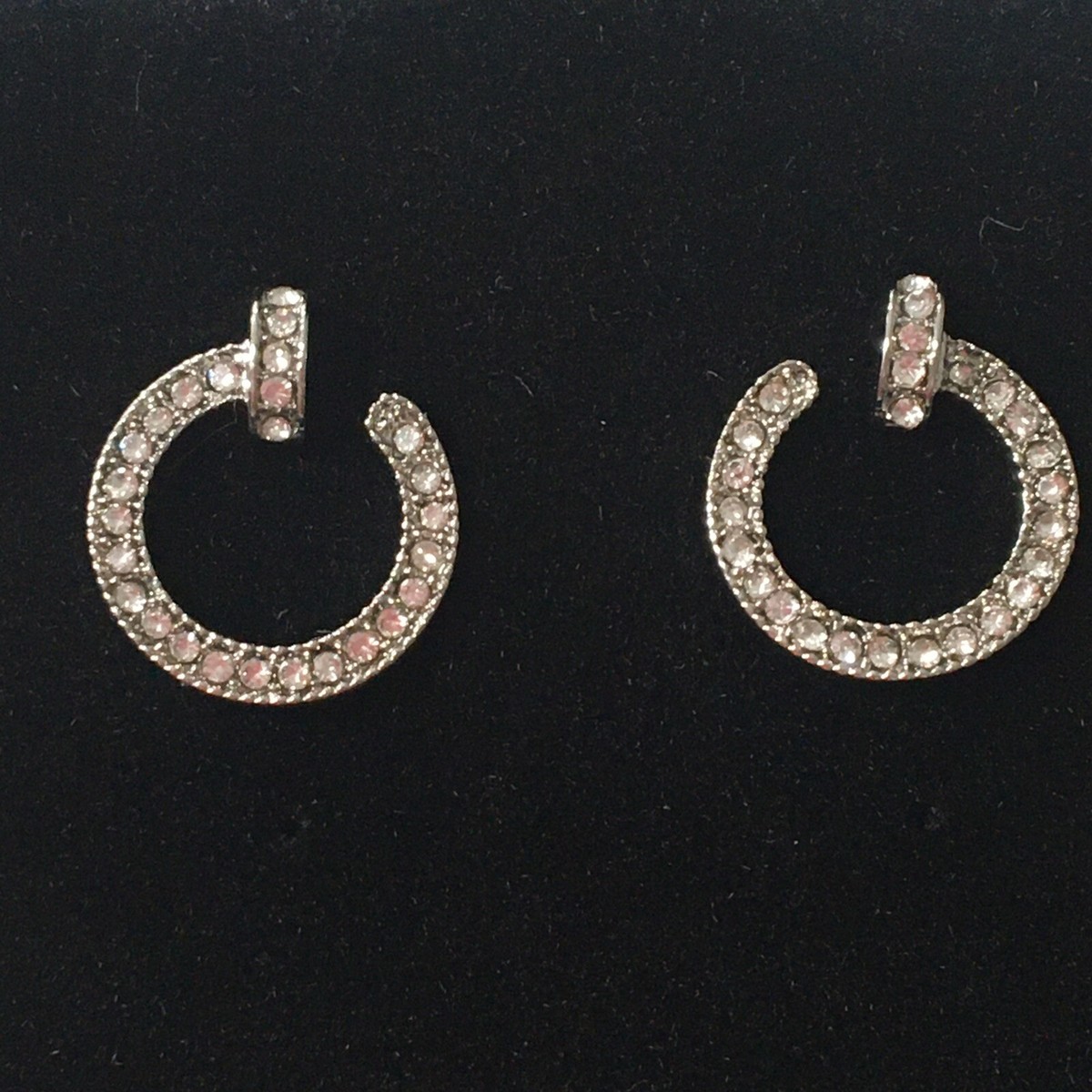 New Vince Camuto Ayla Pendant Necklace & Earring Set Silver  display picture 3