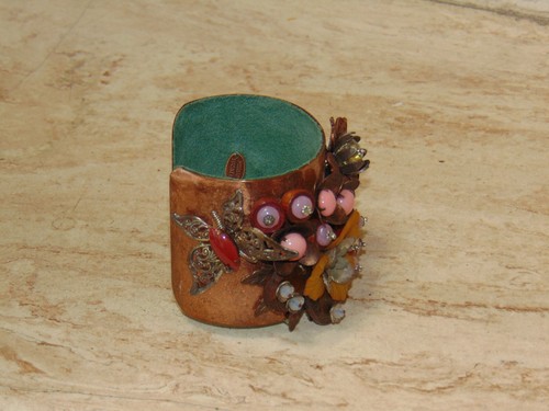 MIRIAM HASKELL VINTAGE Stones Rhinestone & Beaded Copper CUFF BRACELET SIGNED - Picture 8 of 12