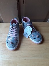 Wonder Nation Toddler Girls High-Top Sneakers Size 8 NEW WITH TAGS