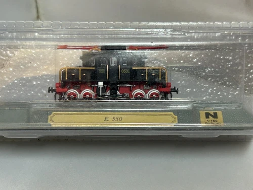 Delprado Spur N statisches Modell italienische E550 Steeple Cab Lokomotive Zug