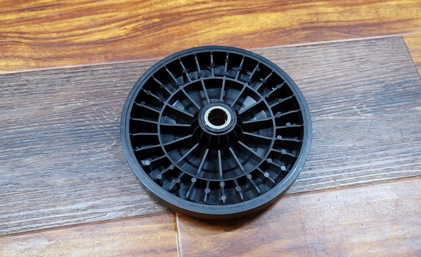 Dewalt FRONT WHEEL W/TIRE FOR DCS374 DCS376 20V XR 5" Deep Cut Band Saw