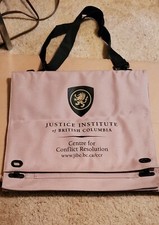 Instituto de Justicia de Columbia Británica Bolsa Mensajero Centro Resolución de Conflictos
