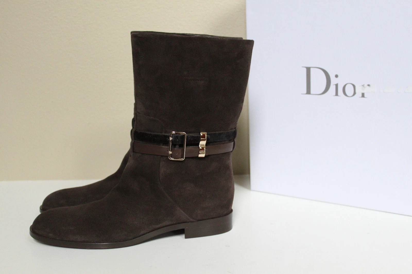 Bottes neuves tailles 6,5/36,5 Christian Dior marron boucle daim à sangle logo chaussures