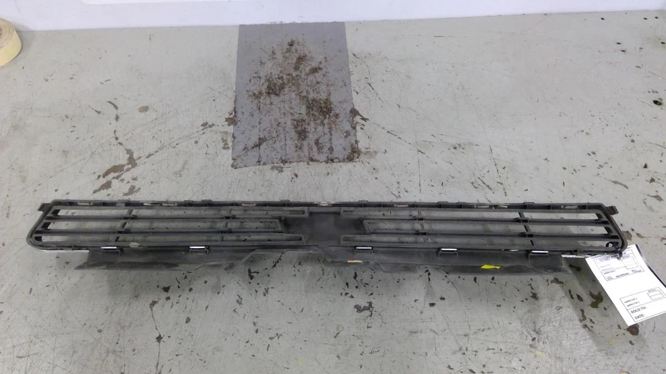 Parrilla superior usada se adapta a: Chevrolet Impala 2008 exc. SS superior grado superior A Foto 2 de 4