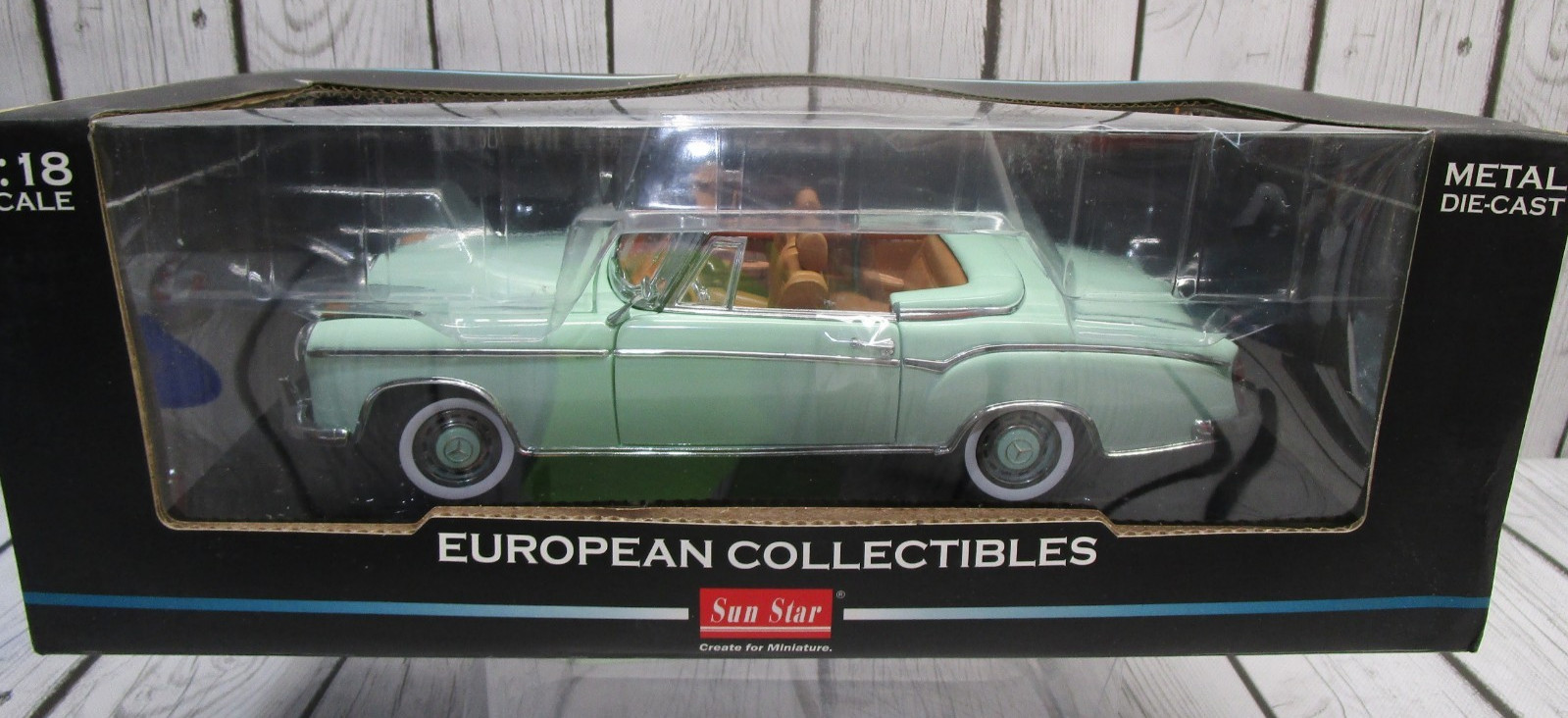 Sunstar 1/18 European Collectibles Green Mercedes-Benz 220SE Cabriolet 1958 Car