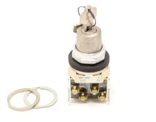 ALLEN-BRADLEY KEY OPERATED SELECTOR SWITCH 800T-H48 SER T