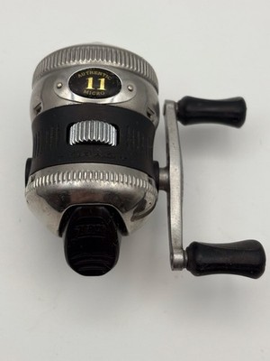 Authentic Zebco Micro 11 Spincast Fishing Reel 11MA-M7 Vintage