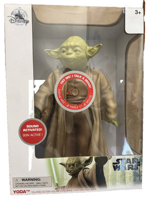 Disney Parks Star Wars Sound Activated Talk & Move Yoda Unopened. no power.
