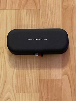 Nagelneues Tommy Hilfiger Brillen Brillenetui dunkelblau 
