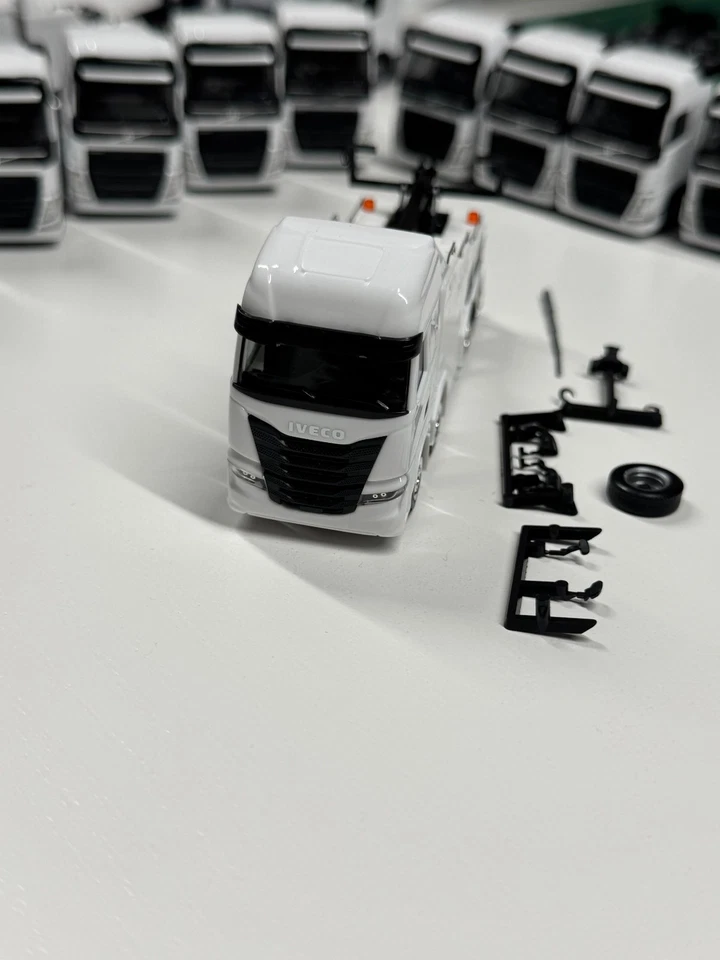 Iveco Abschlepper Bison Herpa 1:87 - Bild 2 von 3