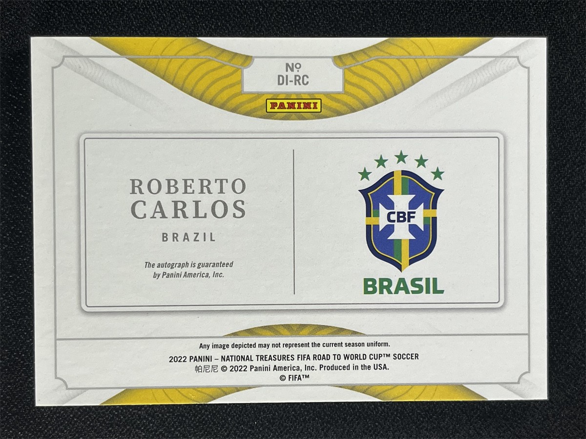 2022 Panini National Treasures Roberto Carlos Blue Definitive Ink Auto /49 view 2