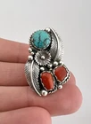Vtg Navajo Sterling Silver Kingman Turquoise & Red Coral Stamped Detailed Ring