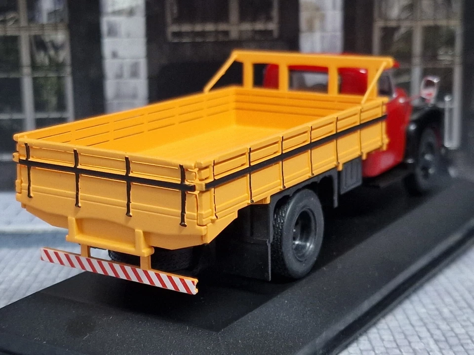 WHITEBOX 1/43 - CHEVROLET 6400 CASSONATO 1954 - Immagine 2 di 4