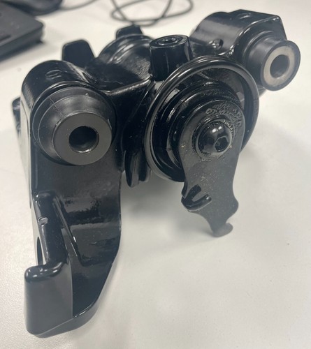 Aston Martin DB9 & V8 Vantage Handbrake Caliper - RH - Black - Picture 6 of 7