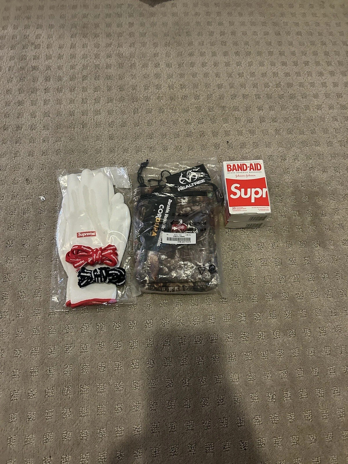 Supreme Lot Box Logo Sac Épaule Fw19 Band Aids Gants Lacets