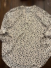 Top Lush stampa animalier scollo a V 3/4 rotolo linguetta manica bottoni beige nero L