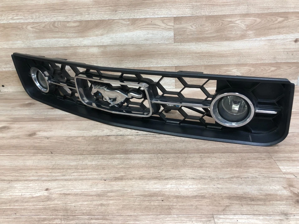 PARAGOLPES CAPÓ DELANTERO FORD MUSTANG OEM REJILLA SUPERIOR CON JUEGO DE LUCES ANTINIEBLA 05-09 Foto 3 de 4
