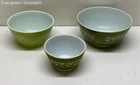 Set of 3 Vintage PYREX Spring Bloosom Mixing Bowls