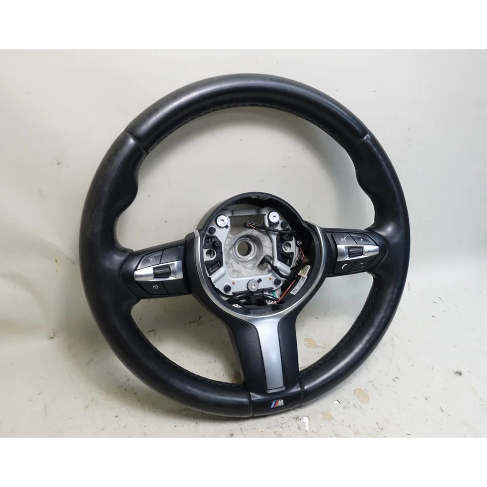 BMW F30 2012-2021 Serie 3 F32 F22///M Volante deportivo de fábrica térmico OEM Foto 2 de 4