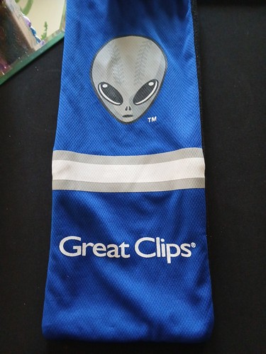 Great Clips Las Vegas Blue Gray White Scarf 58.5" W/ Zippered Pockets - Picture 2 of 7