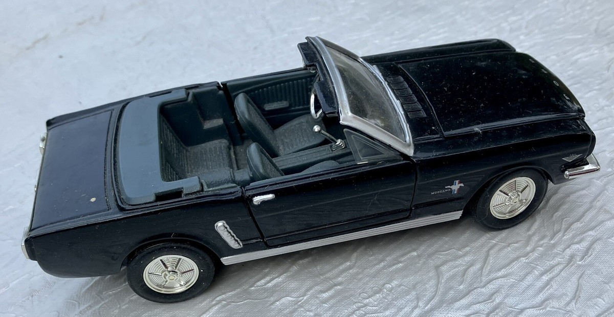 Toy Car 1964 Ford Convertible Mustang Scale 1:24 Black No